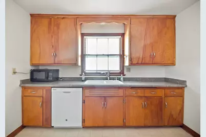 1700 E Menlo Blvd #Upper, Shorewood, WI 53211 - Photo 10