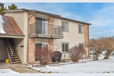 N115W17113  Armada Dr #12, Germantown, WI 53022 - Photo 2