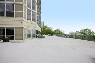 1660 N Prospect Ave, Milwaukee, WI 53202 - Photo 16