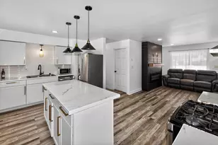 4911 N 76th St, Milwaukee, WI 53218 - Photo 6