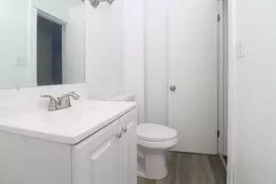 231 Harrison St, Racine, WI 53404 - Photo 10