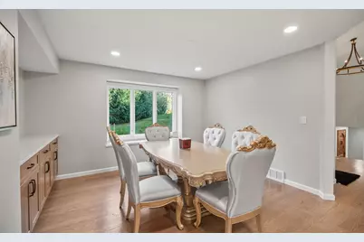 279  High Forest Dr, Grafton, WI 53012 - Photo 16