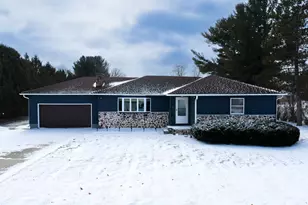 525 South St, Watertown, WI 53094 - Photo 2