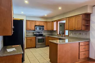 525 South St, Watertown, WI 53094 - Photo 6