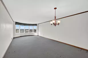 2525 S Shore Dr, Milwaukee, WI 53207 - Photo 4