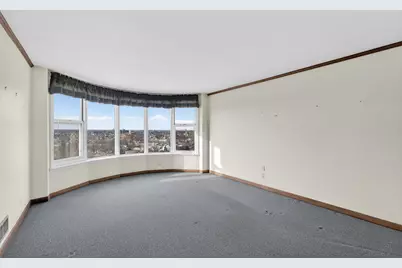 2525 S Shore Dr #11B, Milwaukee, WI 53207 - Photo 10