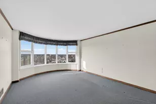 2525 S Shore Dr, Milwaukee, WI 53207 - Photo 10