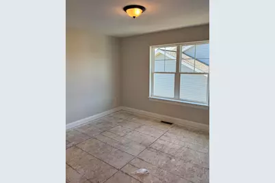 1013  Waterstone Ct, Pewaukee, WI 53072 - Photo 18