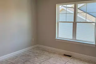 1013 Waterstone Ct, Pewaukee, WI 53072 - Photo 18