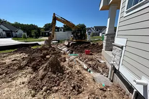 N55W25226 Crescent Hill Dr, Sussex, WI 53089 - Photo 10