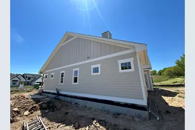 N55W25226  Crescent Hill Dr, Sussex, WI 53089 - Photo 8