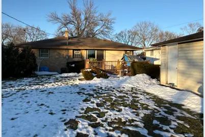 10525 W Rae Ave, Milwaukee, WI 53225 - Photo 36