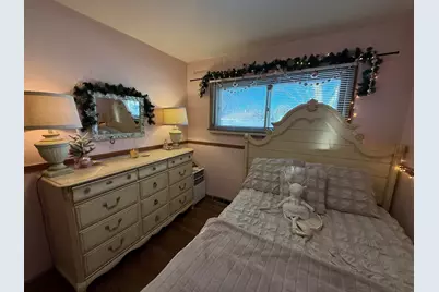 10525 W Rae Ave, Milwaukee, WI 53225 - Photo 26