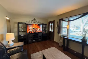 10525 W Rae Ave, Milwaukee, WI 53225 - Photo 6