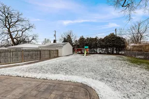 412 N Chicago Ave, South Milwaukee, WI 53172 - Photo 4