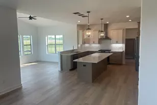 407 Ingleside Ct, Dousman, WI 53066 - Photo 6