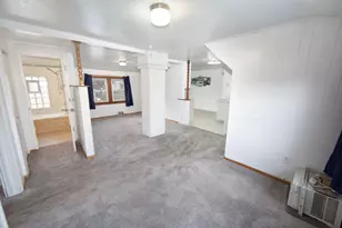 2053 S 91st St, West Allis, WI 53227 - Photo 20