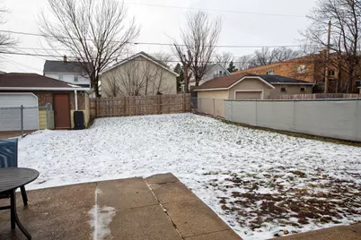 2053 S 91st St, West Allis, WI 53227 - Photo 34