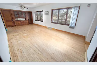 2053 S 91st St, West Allis, WI 53227 - Photo 2