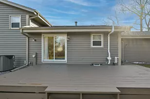 25924 Bennington Dr, Racine, WI 53185 - Photo 36