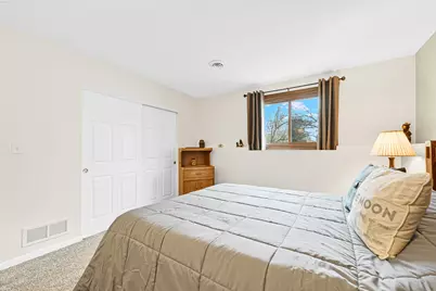 25924  Bennington Dr, Racine, WI 53185 - Photo 24