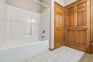 223 5th St, Hartford, WI 53027 - Photo 20