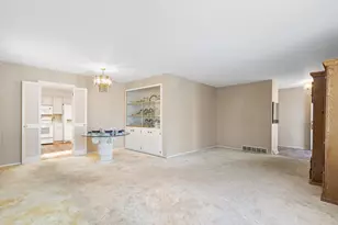 1929 Sunnyside Dr, Waukesha, WI 53186 - Photo 6