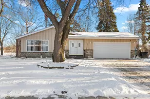 1929 Sunnyside Dr, Waukesha, WI 53186 - Photo 24