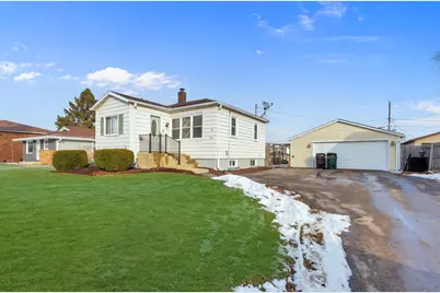 3051  90th St, Sturtevant, WI 53177 - Photo 1