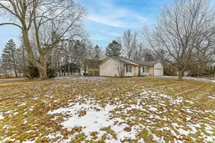 38811 91st St, Randall, WI 53105 - Photo 4