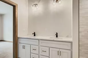 4043 Brooke Elizabeth Dr, Onalaska, WI 54650 - Photo 14