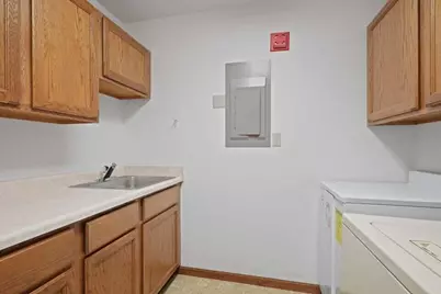 1430  Phesant Run Dr #102, Racine, WI 53406 - Photo 14