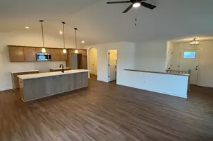 622 Drumlin Trail, Cambridge, WI 53523 - Photo 4