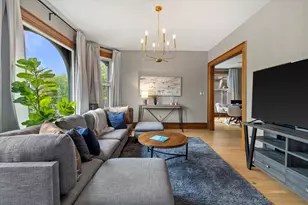 1923 N Oakland Ave, Milwaukee, WI 53202 - Photo 16