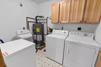 2105  Pine Ridge Ct #H, Grafton, WI 53024 - Photo 18