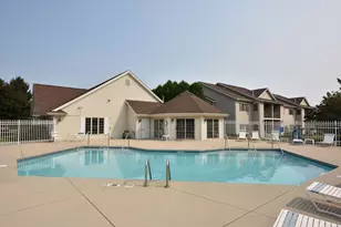 2105 Pine Ridge Ct, Grafton, WI 53024 - Photo 26