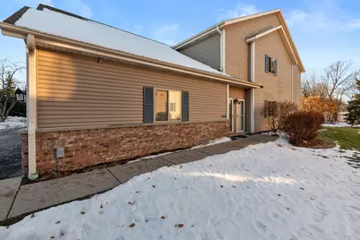 2105  Pine Ridge Ct #H, Grafton, WI 53024 - Photo 1
