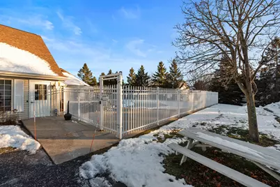 2105  Pine Ridge Ct #H, Grafton, WI 53024 - Photo 36