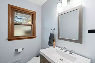 2826 W Green Tree Rd, Glendale, WI 53209 - Photo 12