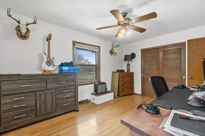 2826 W Green Tree Rd, Glendale, WI 53209 - Photo 22