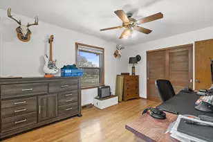 2826 W Green Tree Rd, Glendale, WI 53209 - Photo 22