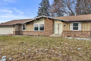 2826 W Green Tree Rd, Glendale, WI 53209 - Photo 32