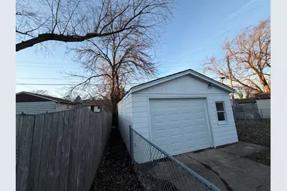 7824 W Herbert Ave, Milwaukee, WI 53218 - Photo 14