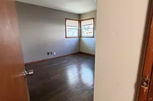 7824 W Herbert Ave, Milwaukee, WI 53218 - Photo 6