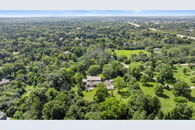 2416 W Dean Ct, River Hills, WI 53217 - Photo 38