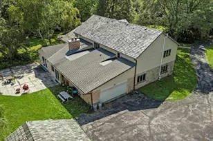 2416 W Dean Ct, River Hills, WI 53217 - Photo 30