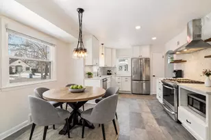 5751 N Shoreland Ave, Whitefish Bay, WI 53217 - Photo 6