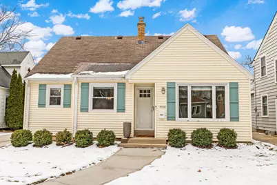 5751 N Shoreland Ave, Whitefish Bay, WI 53217 - Photo 2