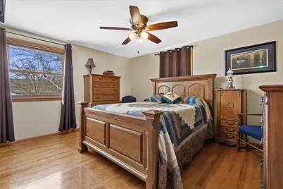 W177N9140  St Francis Dr, Menomonee Falls, WI 53051 - Photo 24