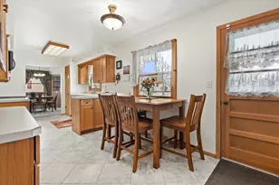 W177N9140 St Francis Dr, Menomonee Falls, WI 53051 - Photo 16